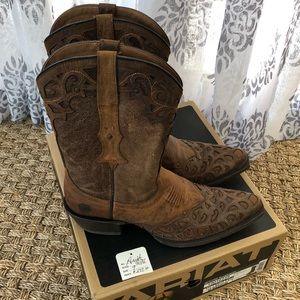 Used womens cowboy boots size 9 Clearance